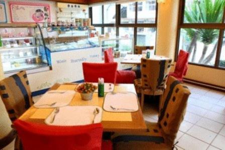 Thumrin Hotel Транг Экстерьер фото