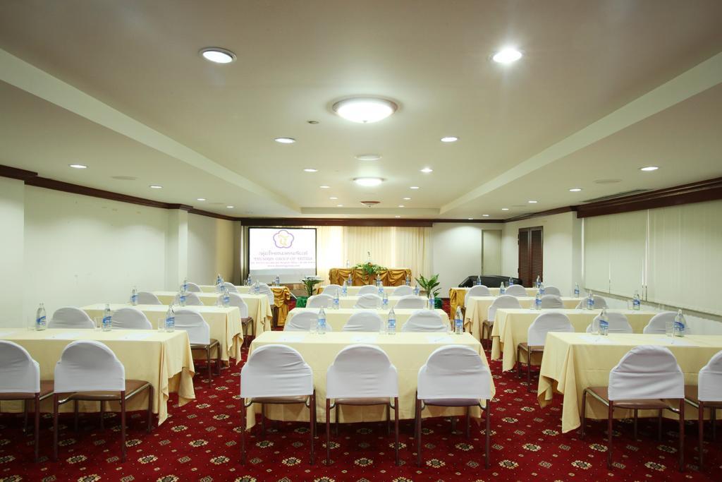 Thumrin Hotel Транг Экстерьер фото
