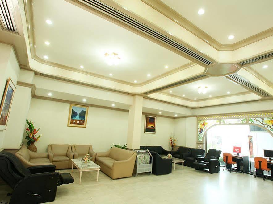 Thumrin Hotel Транг Экстерьер фото